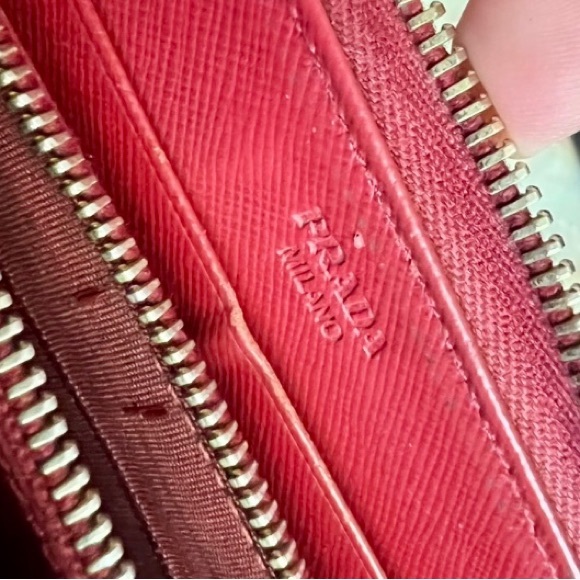 PRADA Host Pick Authentic red safiano leather long zip around Wallet with bow - Picture 10 of 17